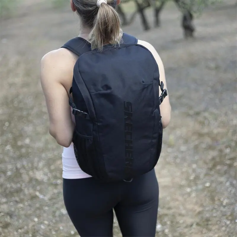 Mochila Trekking SKECHERS 14L Hike Color Negro 5 Mochila Trekking SKECHERS 14L Hike Color Negro - Imagen 5