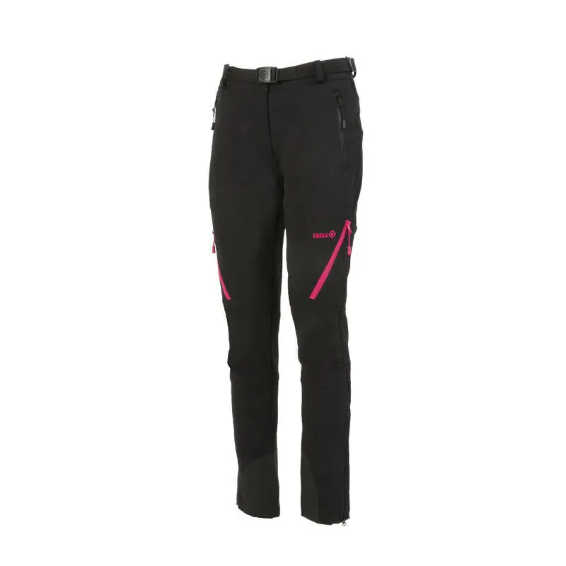 Pantalón De Trekking De Mujer AGON , Patrón Regular Fit Y Bajo Ajustable. Izas 1 Pantalón De Trekking De Mujer AGON , Patrón Regular Fit Y Bajo Ajustable. Izas